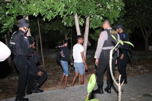 Pacaran di Tempat Gelap, Polisi Tertibkan Muda-Mudi di Taman Nostalgia