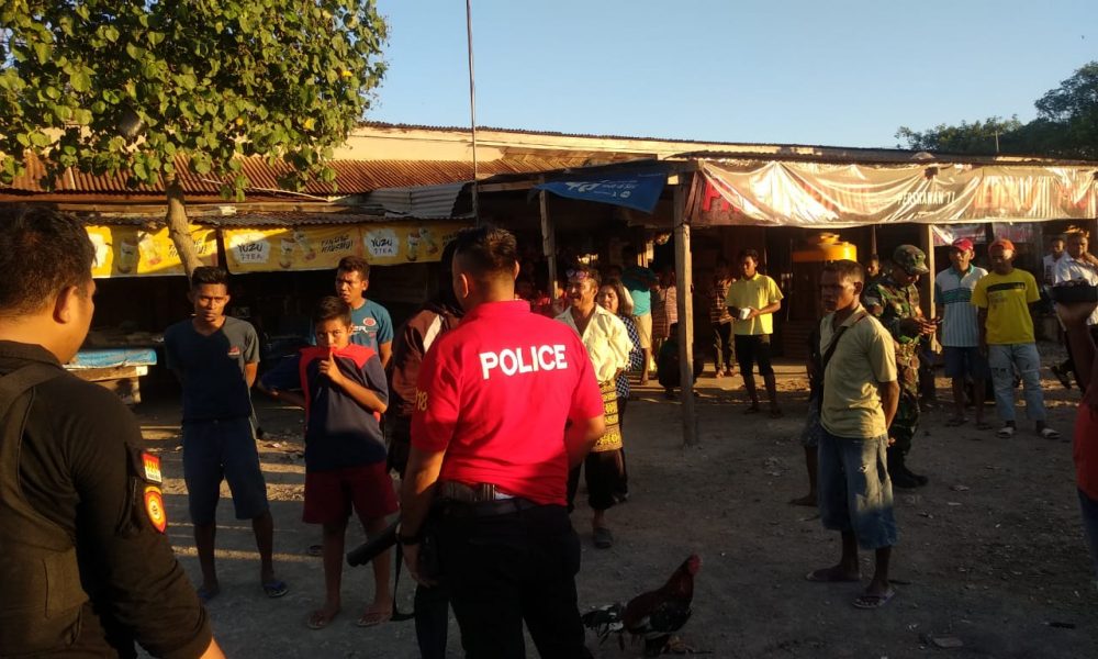 Polisi Gerebek Judi Sabung Ayam di Pasar Oeba