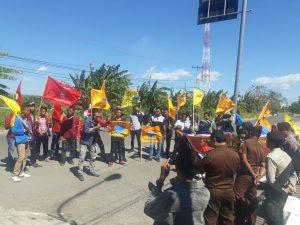 AJAK-PK Desak Kejati NTT Tersangkakan Frans Lebu Raya