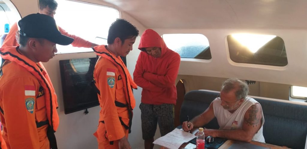 Kapal Yacht Bocor di Laut Sawu, 1 WNA dan 5 WNI Selamat