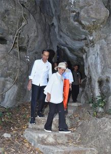 Sekilas Tentang Gua Batu Cermin yang Dikunjungi Presiden dan Ibu Negara