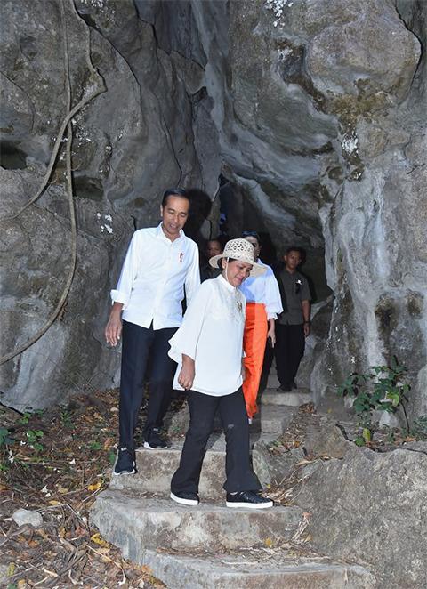 Sekilas Tentang Gua Batu Cermin yang Dikunjungi Presiden dan Ibu Negara