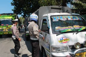 Sat Lantas Polres Kupang Kota Tertibkan Angkutan