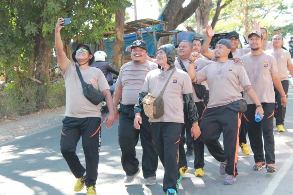 50 Peserta Program IMT Ikut Long March 45 Kilometer