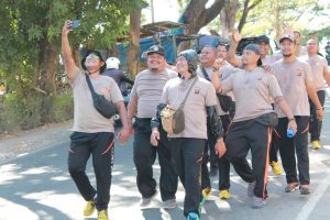 50 Peserta Program IMT Ikut Long March 45 Kilometer