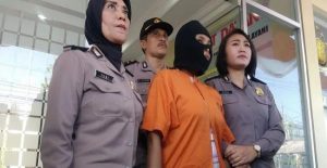 Mahasiswi Asal NTT Buang Bayi di Kolam Pertokoan