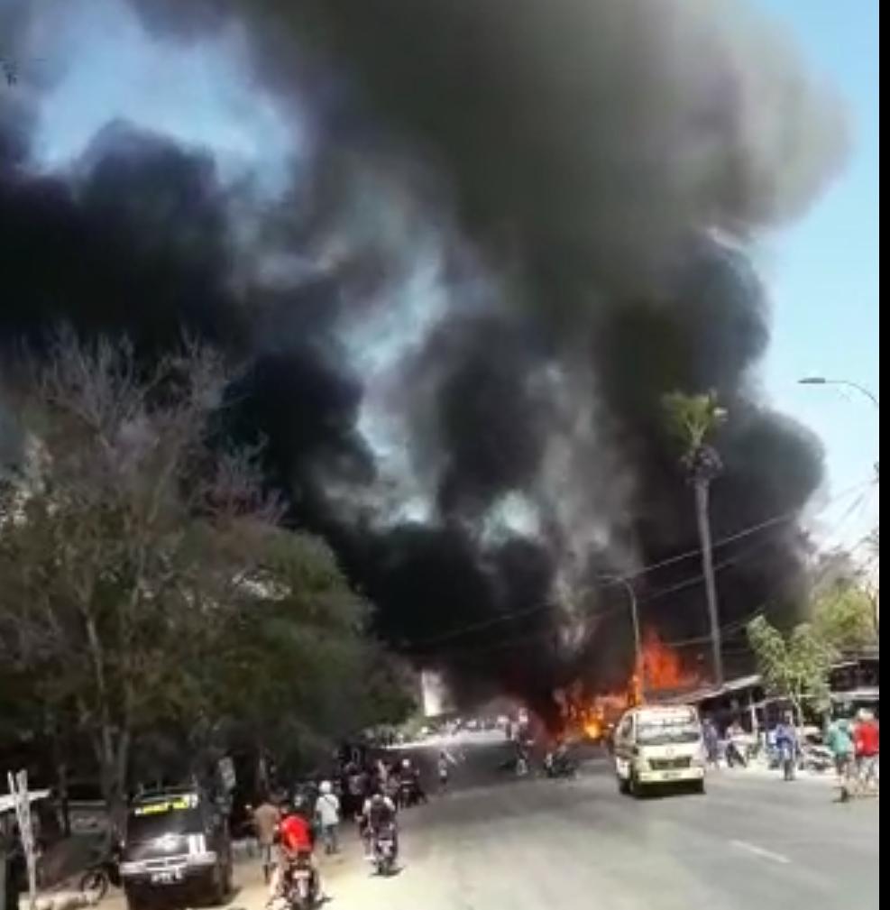 Kebakaran di Kupang, Toko Mebeler dan Kios Sembako Hangus, Kerugian Rp 600 Juta