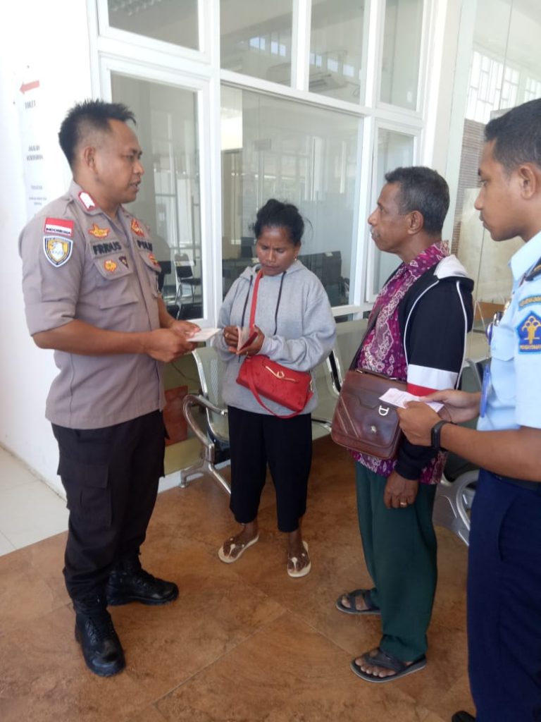 Kades Babulu Selatan Serahkan Diri ke Polsek Kobalima