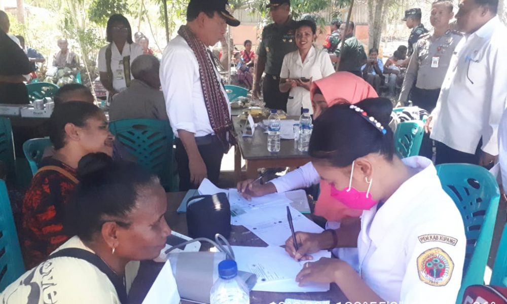 Kodim Kupang Beri Pelayanan Kesehatan Gratis bagi Warga Amabi Oefeto