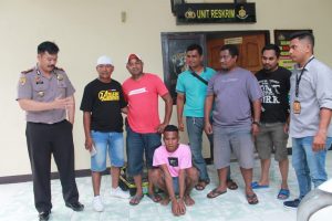 Sekeluarga Berbagi Peran Saat Beraksi Mencuri Accu Lampu Jalan di Kupang