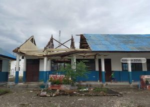 Belasan Rumah di Kupang Diterjang Angin Puting Beliung