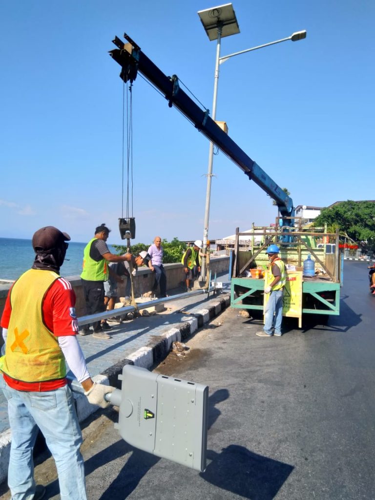 Pemkot Kupang Bangun 1.115 Lampu Jalan dan 1.000 Lampu Hias