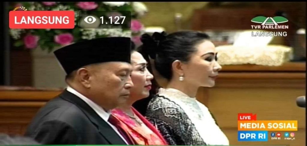 Julie Sutrisno Laiskodat Resmi Gantikan Johny Plate di DPR RI