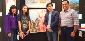 Putri Saleh Husin Ikut Pameran Lukisan Tomato Art School