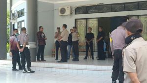 Polisi Bubarkan Pelantikan Pejabat Politani Kupang