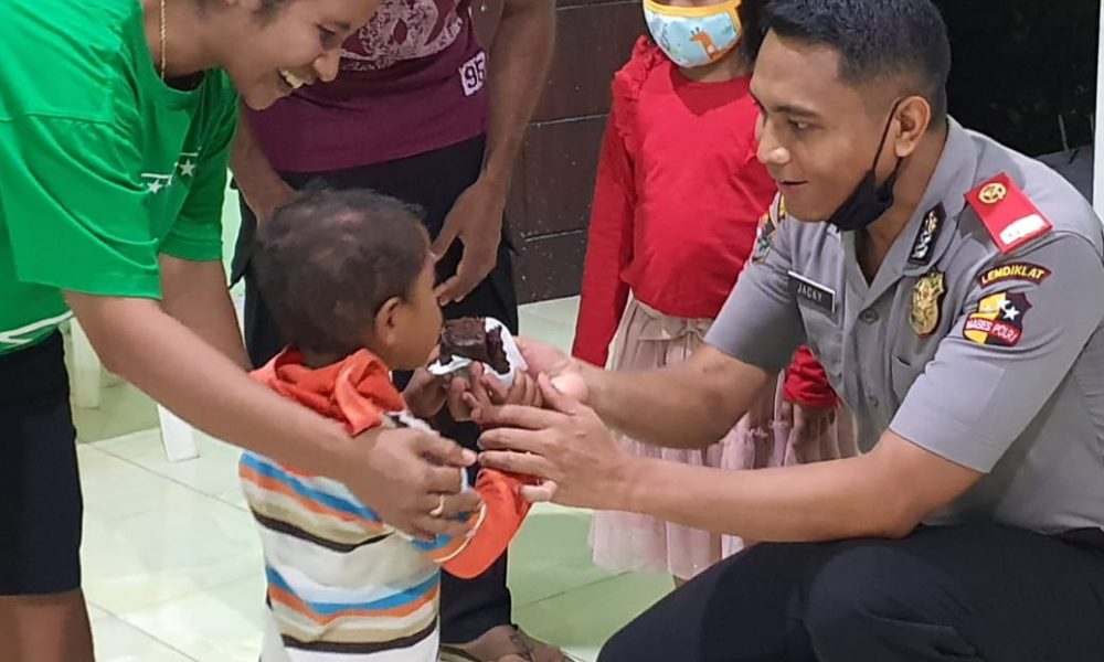 Serdik Sespimmen Polri Bantu Panti Asuhan di Kupang Serdik Sespimmen Polri Bantu Panti Asuhan di Kupang