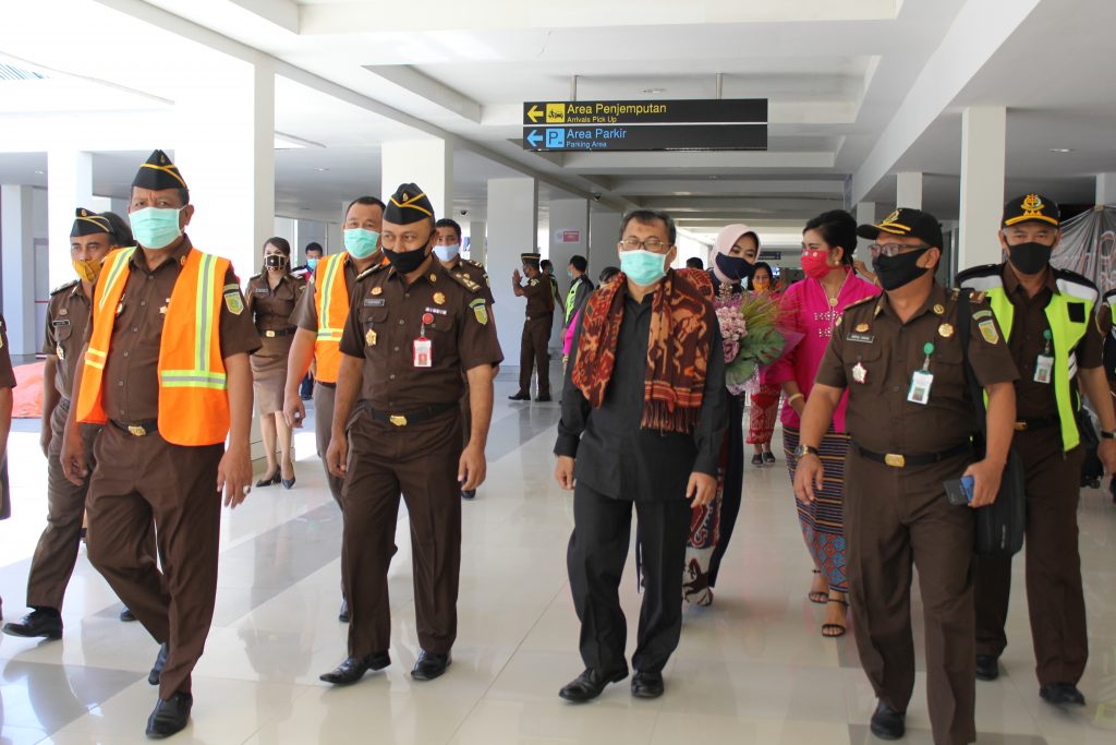 Jadi Kajati NTT, Yulianto Sujud Syukur