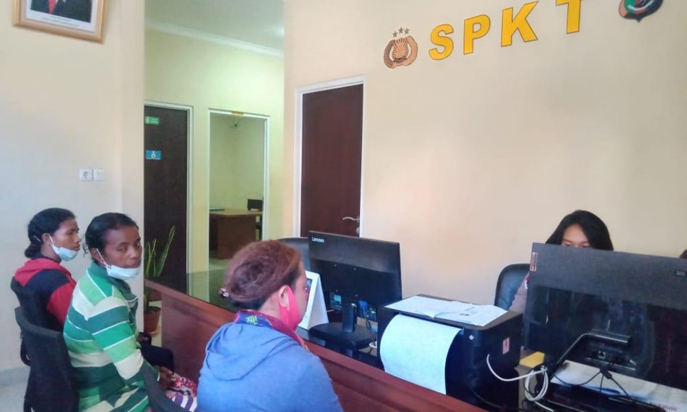 Datangi Polda, Warga Besipae Polisikan Kasat Pol PP NTT