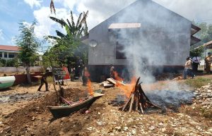 Kejari Lembata Musnahkan Barang Bukti