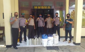 Polisi di Sumba Timur Amankan Miras dan Senjata Tajam