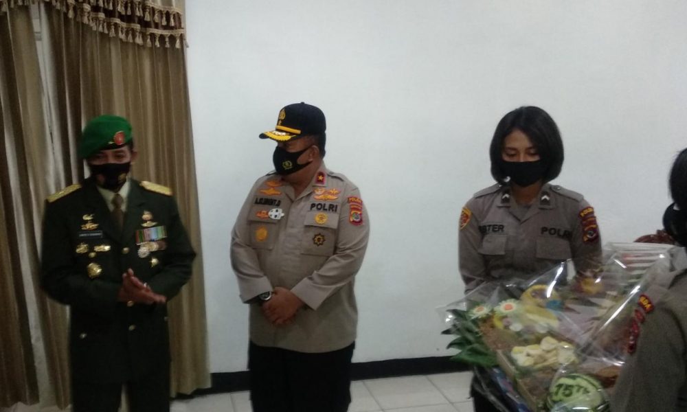 HUT Ke-75 TNI, Wakapolda NTT 'Serbu' Rujab Danrem