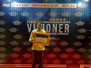 Bupati Lembata Terima Penghargaan Sebagai Pemimpin Visioner Pembawa Perubahan