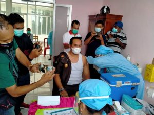 Kajari Lembata Terima Vaksin Covid-19