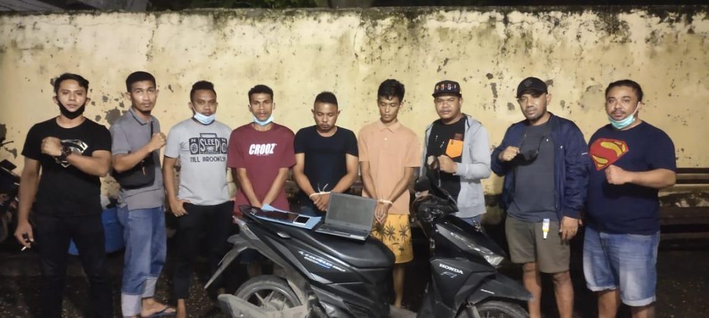 Tim Buser Polresta Kupang Bekuk Pencuri HP dan Penadah