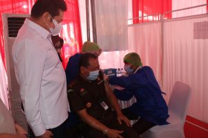 Jaksa Agung Buka Kegiatan Vaksinasi Covid-19 untuk Seluruh Pegawai
