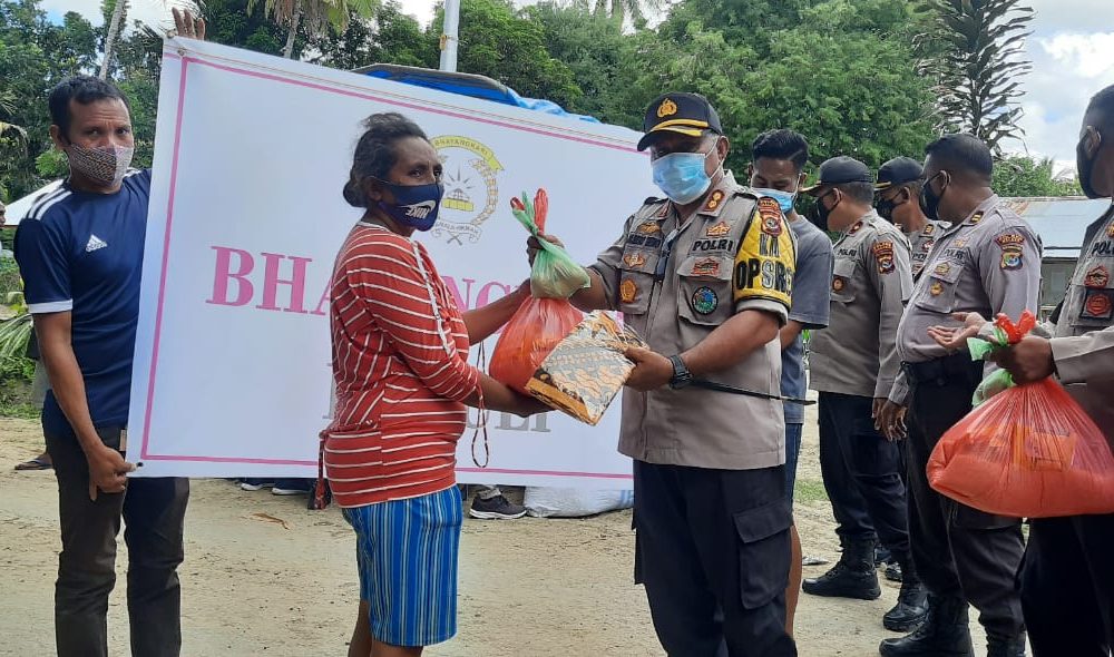 Polres Malaka Salurkan Bantuan kepada 344 Warga Korban Banjir