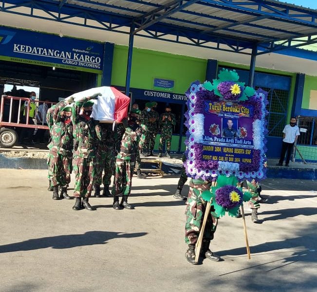 Anggota TNI Asal NTT Tewas Dibunuh di Papua, Jenazah Tiba di Malaka