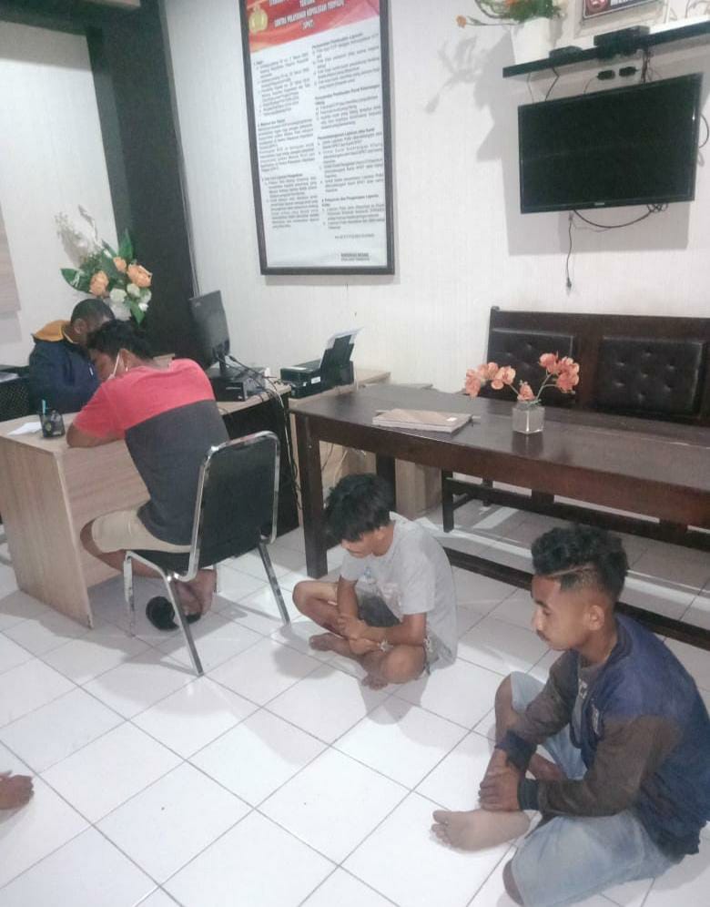 Lempari Mobil yang Melintas di Jl. Timor Raya, Sekelompok Pemuda di Kupang Diamankan Polisi