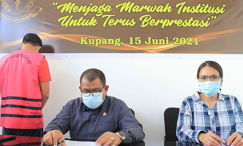 Terpidana Korupsi Paskalis Oematan Dieksekusi Kejari Alor ke Lapas Kupang