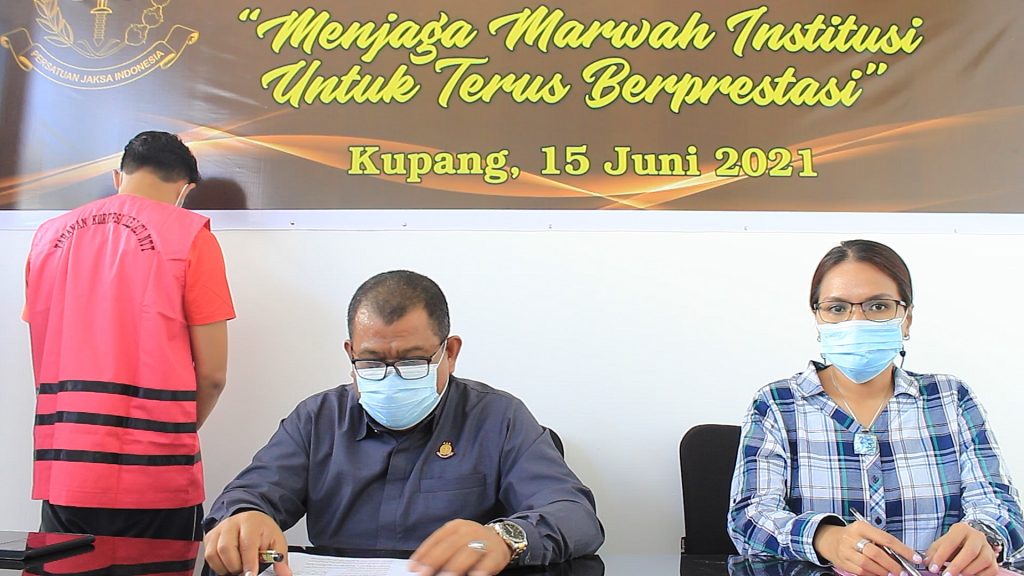 Terpidana Korupsi Paskalis Oematan Dieksekusi Kejari Alor ke Lapas Kupang