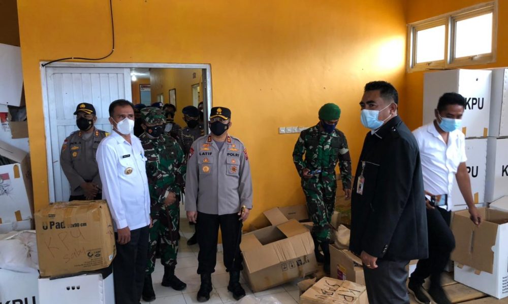 Kapolda NTT dan Danrem Tinjau Gudang Logistik KPU Sabu Raijua