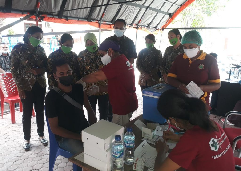 Kejari Lembata Gelar Vaksinasi Covid-19 Massal