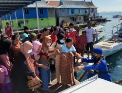 Dramatis, Personel Polair Polda NTT Evakuasi Ibu akan Melahirkan di Pulau Terpencil