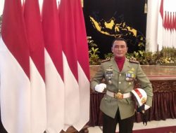 Komandan Brigif 21/Komodo-Kupang Pimpin Upacara HUT TNI di Istana Negara
