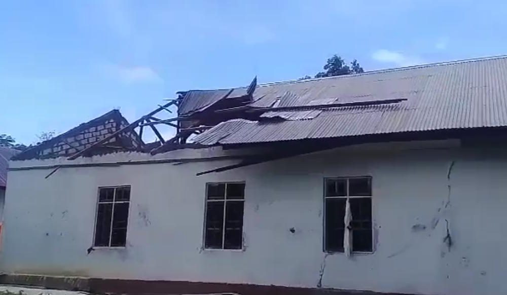 Atap Gereja GMIT Naioni Rusak Diterjang Hujan Badai