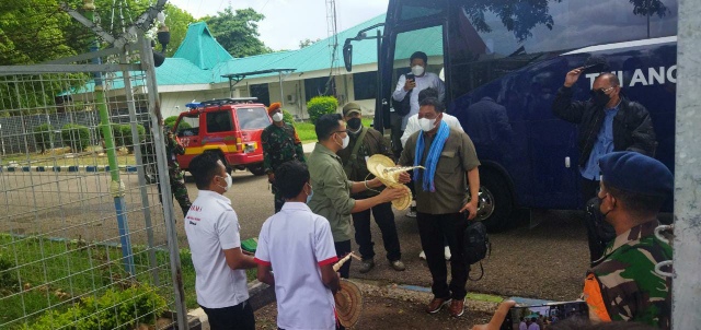 Besok, Dirjen Pothan Serahkan Penghargaan Pin Bela Negara kepada 6.500 Warga Belu Besok, Dirjen Pothan Serahkan Penghargaan Pin Bela Negara kepada 6.500 Warga Belu