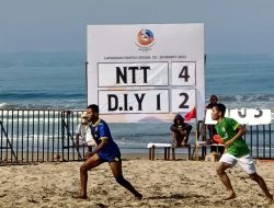 Kalahkan Yogyakarta 4-2, Tim Bola Pantai NTT Melaju ke Final