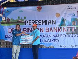 Disaksikan Gubernur, Dirut Alex Serahkan CSR Satu Unit Mobil Tangki Kepada Pemkab Nagekeo