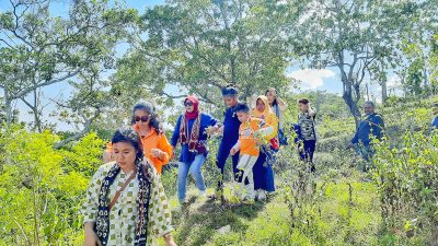 IAD Kabupaten Kupang Kunjungi Gua Peninggalan Jepang di Kampung Bonen