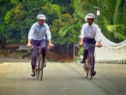 Jokowi Hadiahkan Sepeda Spedagi Berbahan Bambu dari NTT ke PM Australia