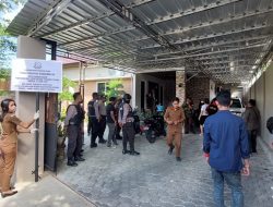 Korupsi PDAM Kupang, Jaksa Sita Rumah, Mobil Mewah, Brankas, Motor dan Dokumen Mantan Direktur