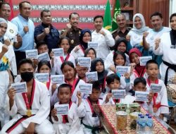 Kajati NTT Beri Bonus kepada Atlet Dojang ATC, Desember Gelar Open Tournament Kejati Cup 1
