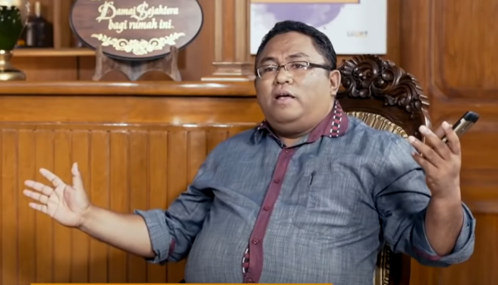 Alkitab Larang Orang Kristen Makan Babi? Ini Penjelasan Pdt. Esra Soru