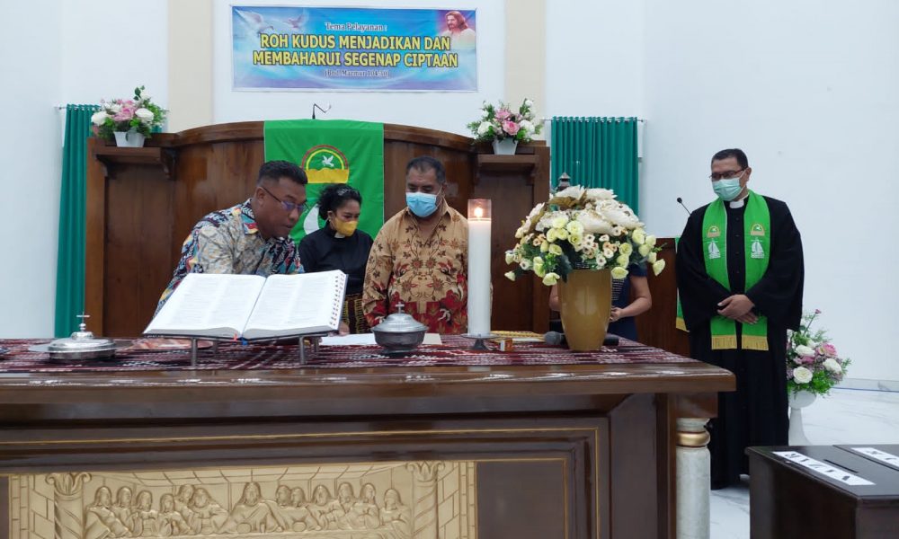 Kembangkan Sekolah Unggul GMIT di Kota Kupang, MS GMIT dan Yayasan Pelita Kasih Bangsa Teken MoU Kembangkan Sekolah Unggul GMIT di Kota Kupang, MS GMIT dan Yayasan Pelita Kasih Bangsa Teken MoU