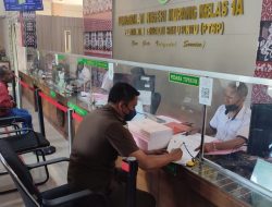 John Ottemoesoe, Tris Talahatu dan Anik Nurhayati Susul Lape Rihi dan Yunias Laiskodat ke Pengadilan