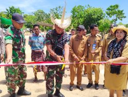Hadiri Peresmian Embung Noisek, Danlanal Rote Didaulat Gunting Pita